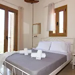 Apartment Emilia's With Sea View Balcony,
