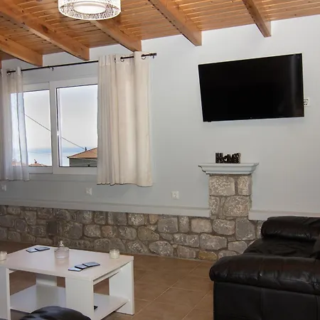 Emilia's Upper Floor Daire *