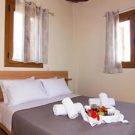 Emilia's Upper Floor * Stoúpa