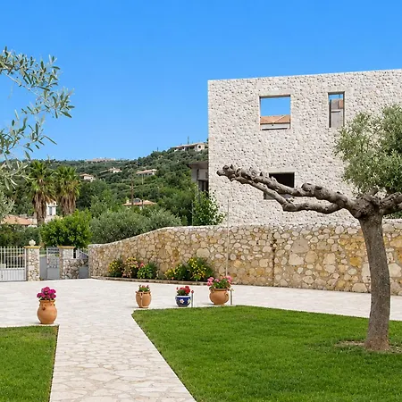 Emilia's With Sea View Balcony, Stoupa