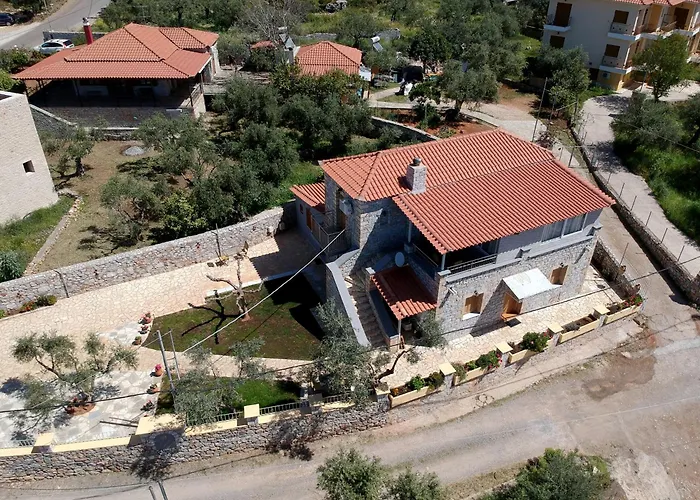 Emilia's Upper Floor Apartmán